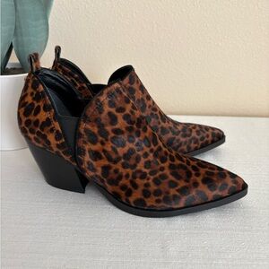 New Marc Fisher Leopard Print Calf Hair Ankle Booties Women’s 6